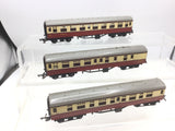 Triang R28/R29 OO Gauge Maroon/Cream Coaches x3