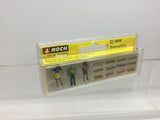 Noch 15570 HO/OO Gauge Watering the Flowers Figure Set