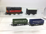 Hornby R2669 OO Gauge Class 08 Parcel Livery and Wagon Set (NEEDS ATTN)