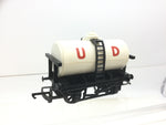 Triang/Hornby R15 OO Gauge UD Milk Tanker