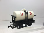 Triang/Hornby R15 OO Gauge UD Milk Tanker