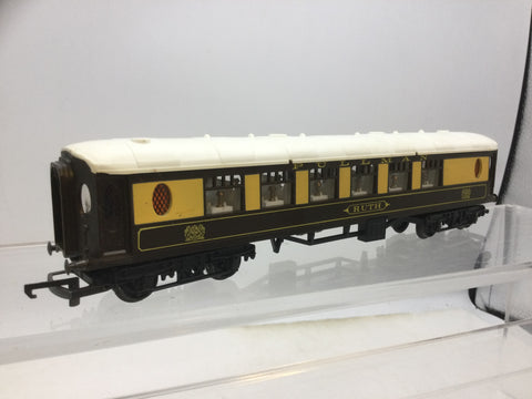 Triang R228 OO Gauge 9" Pullman Coach 'Ruth'