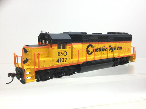 Bachmann 63509 HO Gauge EMD GP-40 Diesel Loco B&O Chessie System 4137