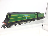 Hornby R866 OO Gauge SR Green Battle of Britain 21C155 Fighter Pilot