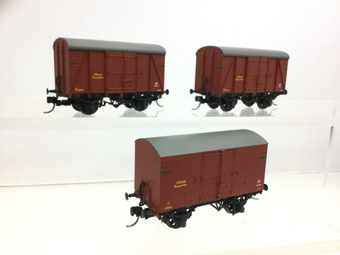 Accurascale 2052 OO Gauge SR Mixed Banana Van - British Railways (1948-1950) KADEE