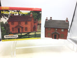 Hornby R8522 OO Gauge Skaledale Holly Farm House