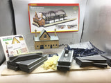 Hornby R8009 OO Gauge Station Terminus