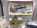 Hornby R8009 OO Gauge Station Terminus