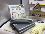 Hornby R8009 OO Gauge Station Terminus