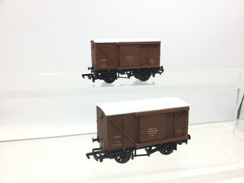 Mainline 37-137 OO Gauge BR Ventilated Van BR B753722