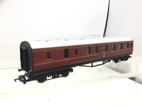 Hornby R434 OO Gauge LMS Stanier Brake Coach 5644