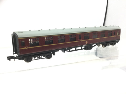 Graham Farish 374-053 N Gauge BR Maroon Mk1 Corr 2nd Coach E24538