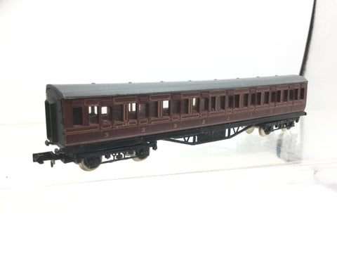 Graham Farish 0626 N Gauge LMS 57ft Suburban 1st/3rd Composite Coach 6143