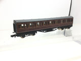 Graham Farish 0626 N Gauge LMS 57ft Suburban 1st/3rd Composite Coach 6143