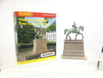 Hornby R9734 OO Gauge Skaledale Field Marshall Foch Town Centre Statue