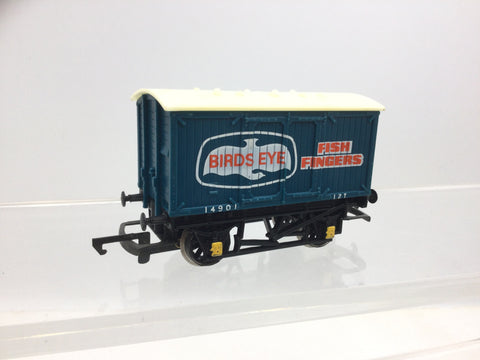 Hornby R105 OO Gauge Birds Eye Fish Fingers Van