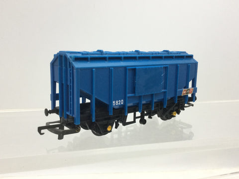 Hornby R649 OO Gauge Bulk Grain Wagon BRT 5820