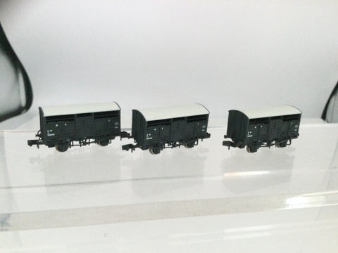 Graham Farish 373-261 N Gauge GWR Cattle Wagon 106881 x3