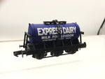 Dapol NB-028 N Gauge 6 Wheel Milk Tanker Express Dairies