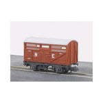 Peco NR-45E N Gauge LNER Cattle Truck Red Oxide
