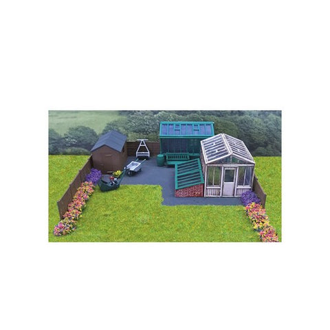 Wills SS92 OO Gauge Garden Buildings & Accessories Kit
