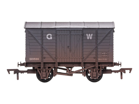 Dapol 4F-012-042 OO Gauge Ventilated Van GWR 123588 Weathered