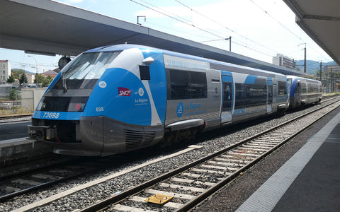 Jouef HJ2437S HO Gauge SNCF X 73500 La Region Diesel Railcar VI (DCC-Sound)