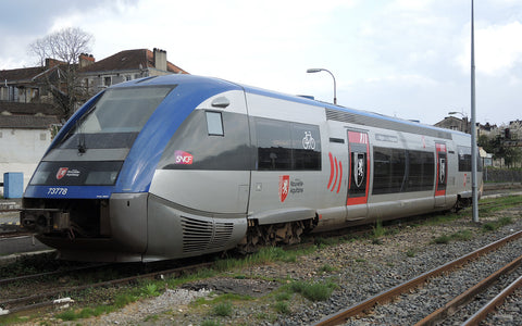 Jouef HJ2438S HO Gauge SNCF X 73500 Nouvelle Aqu Diesel Railcar VI (DCC-Sound)