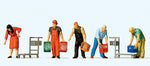 Preiser 10656 HO/OO Gauge At the Drinks Store (5) Exclusive Figure Set