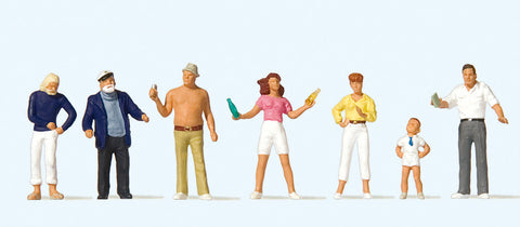 Preiser 10690 HO/OO Gauge At the Kiosk (7) Exclusive Figure Set