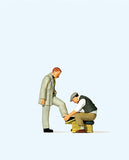 Preiser 28184 HO/OO Gauge Shoeshine Boy Figure