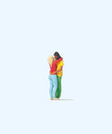 Preiser 28227 HO/OO Gauge Kissing Couple Figure