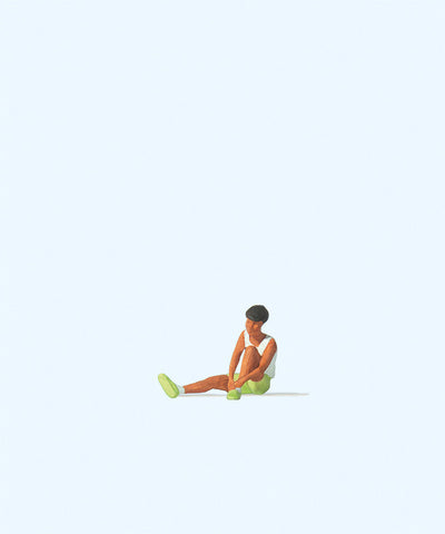 Preiser 28233 HO/OO Gauge Sportswoman Tying Shoe Figure