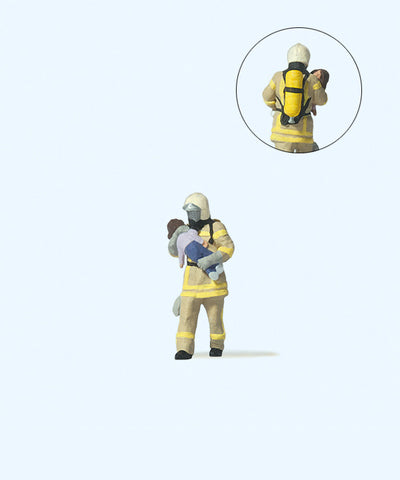 Preiser 28252 HO/OO Gauge Fireman (Beige Uniform) Saving Child Figure