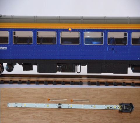 Train-Tech CL24 OO Gauge Automatic Coach Lighting Cool White/Amber Door