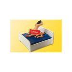 Viessmann 1504 HO/OO Gauge eMotion Lovers on Bed