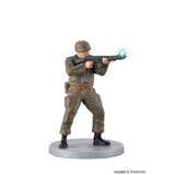 Viessmann 1530 HO/OO Gauge eMotion Standing Soldier Firing