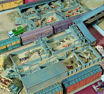 Walthers 933-3047 HO Gauge Stock Yards Two Pens Kit