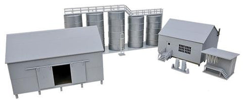 Walthers 933-4059 HO Gauge Trackside Oil Dealer with Storage Tanks Kit