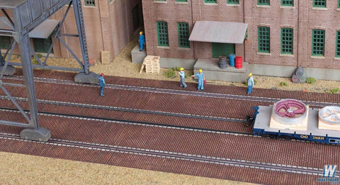 Walthers 933-4097 HO Gauge Brick Craneway Base and Street (3) Kit