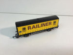 Hornby R043 OO Gauge BR Curtain Sided Van Railiner