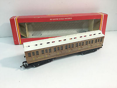 Hornby R391 OO Gauge LNER Clerestory Composite Coach 2247