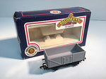 Bachmann 33-103 OO Gauge 7 Plank Wagon (Undecorated)