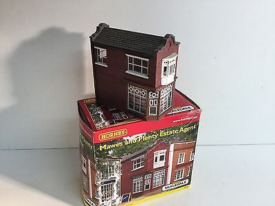 Hornby R8968 OO Gauge Mawes & Plenty Estate Agents