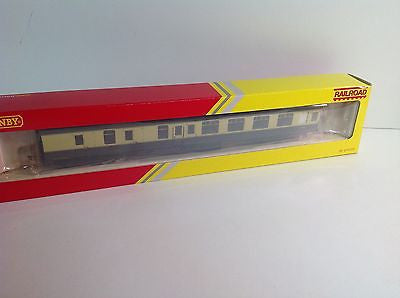 Hornby R4355 OO Gauge BR Mk1 Brake 2nd Coach Chocolate/Cream W34888