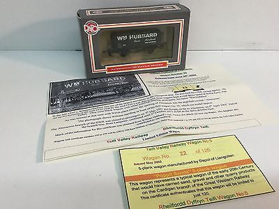 Dapol TVR5 OO Gauge 7 Plank Wagon Wm Hubbard, Aberayron - LIMITED EDITION