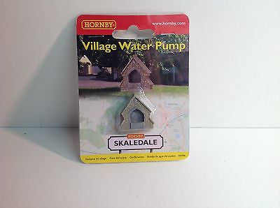 Hornby R9796 OO Gauge Village Water Pump