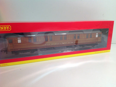 Hornby R4602 OO Gauge BR Teak Gresley 61'6" Corridor 1st Sleeper E1149