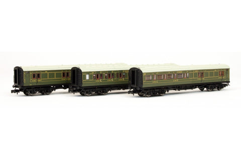 Dapol 2P-012-253 N Gauge Maunsell Green 3 Coach Set 394