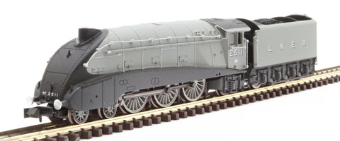 Dapol 2S-008-013 N Gauge A4 Valanced Silver King 2511 LNER Silver Grey